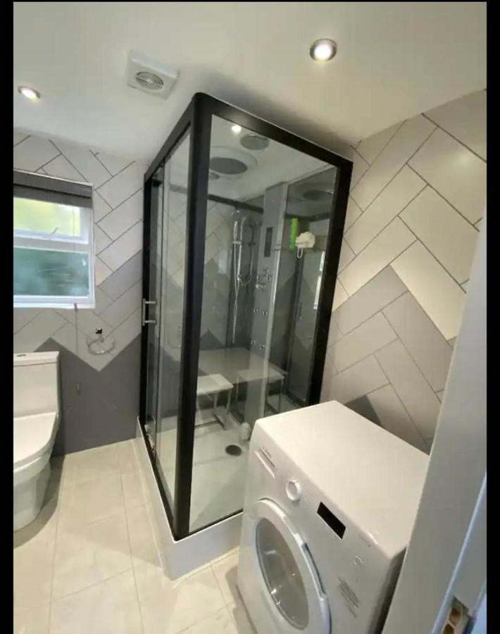 Man Studio - Stereoshower Freeparking 5Min-Metro Манчестър Екстериор снимка