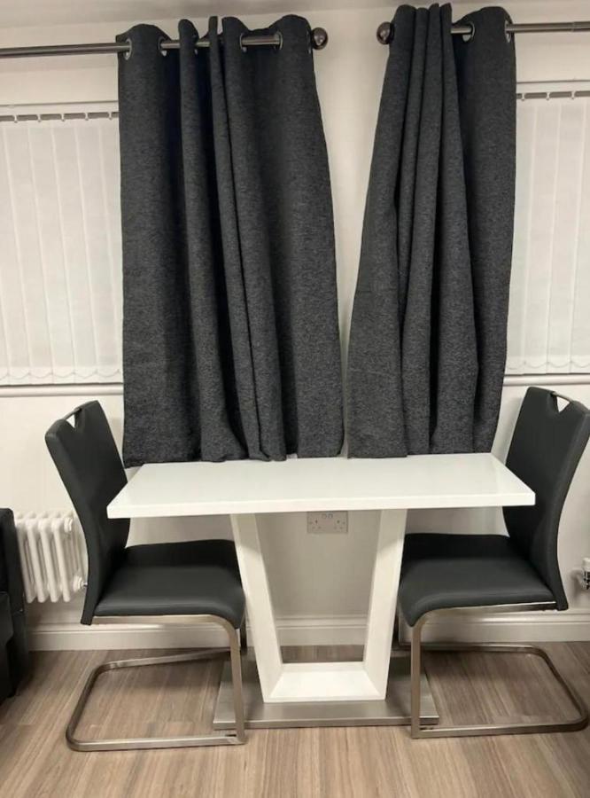 Man Studio - Stereoshower Freeparking 5Min-Metro Манчестър Екстериор снимка